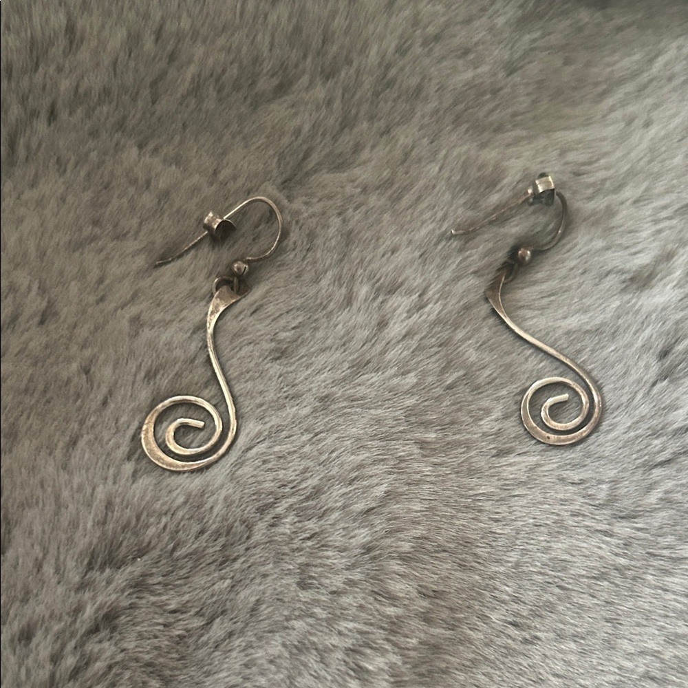 Elegant Silver Swirl Earrings
